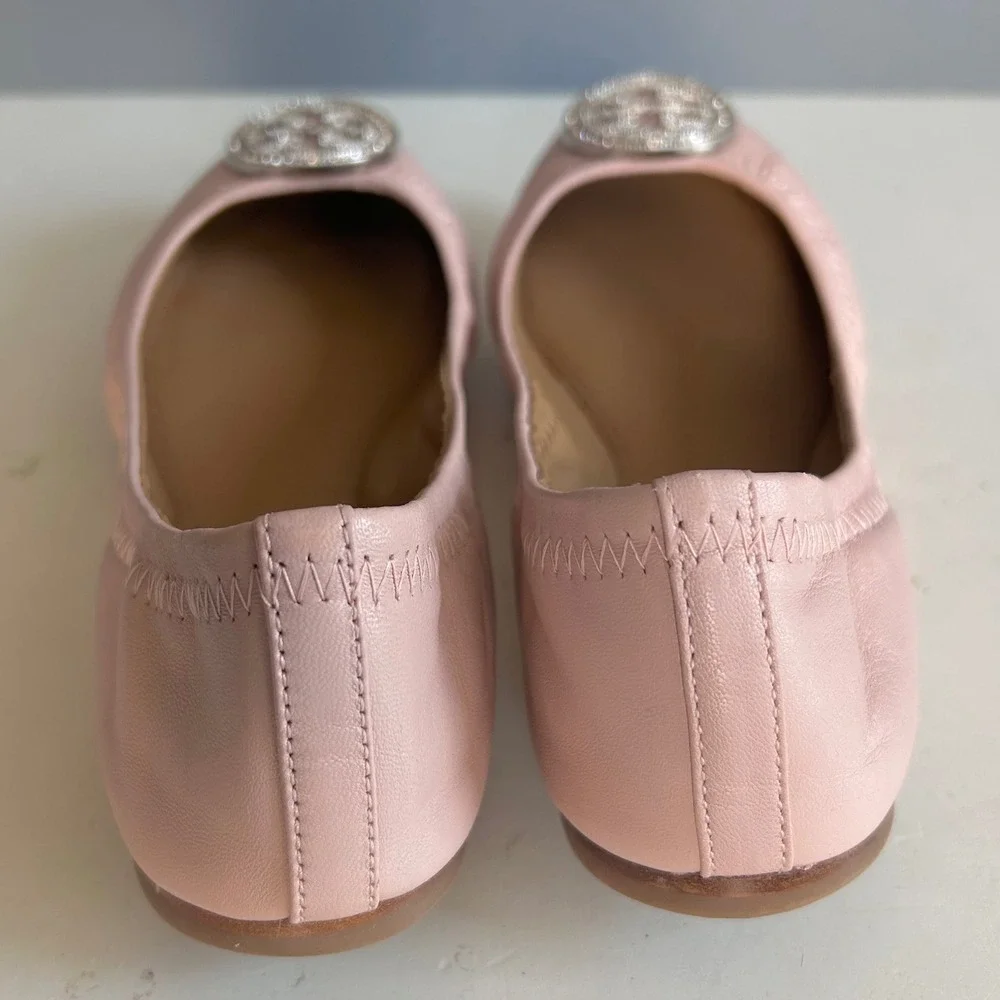 Tory Burch Minnie Travel Ballet Flats size 8 Pink Leather Crystal Medallion